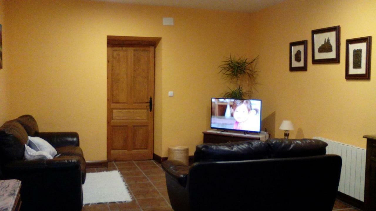 El Condado Casa Rural Фуэнтес-де-Оньоро Экстерьер фото